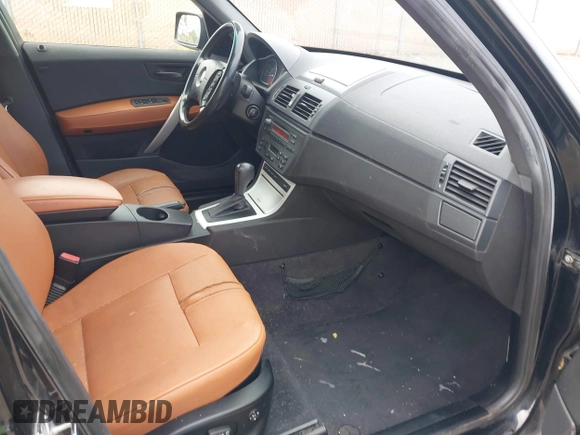2004 BMW X3 3.0i z VIN WBXPA93474WC30139, wystawiony jako IAAI lot #42032238 z przebiegiem 137 995 mil mil oraz . Historia ofert i sprzedaży dostępna na DreamBid. Obrazek 5.
