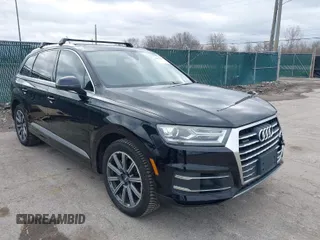 2017 Audi Q7 Premium Plus with VIN WA1LAAF7XHD008027, listed as a IAAI auction lot 41930270 with 128,713 mi miles. Bid and sale history available at carsss.com. Image 1.