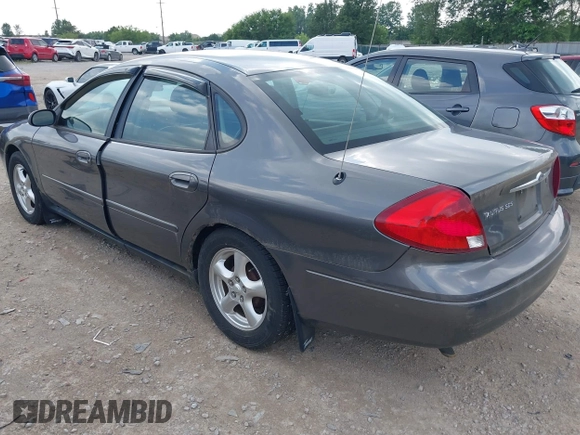 2002 Ford Taurus SES Standard с VIN 1FAFP55U42A114570, выставлен на аукционе IAAI как лот 42723316 с пробегом 120 191 миль миль и . История ставок и продаж доступна на DreamBid. Изображение 3.