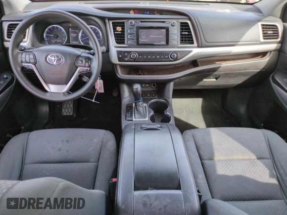 2019 Toyota Highlander LE with VIN 5TDBZRFH1KS957737, listed as a Copart auction lot 54058835 with 112,829 mi miles and Salvage title. Bid and sale history available at DreamBid. Image 8.
