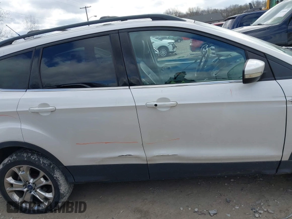 2013 Ford Escape SEL with VIN 1FMCU9H90DUD30837, listed as a IAAI auction lot 41922615 with 171,535 mi miles. Bid and sale history available at carsss.com. Image 14.