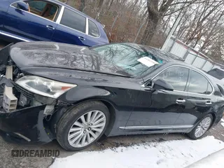 2013 Lexus LS 460 z VIN JTHCL5EF9D5017482, wystawiony jako IAAI lot #41382390 z przebiegiem 219 902 mil mil oraz . Historia ofert i sprzedaży dostępna na DreamBid. Obrazek 13.
