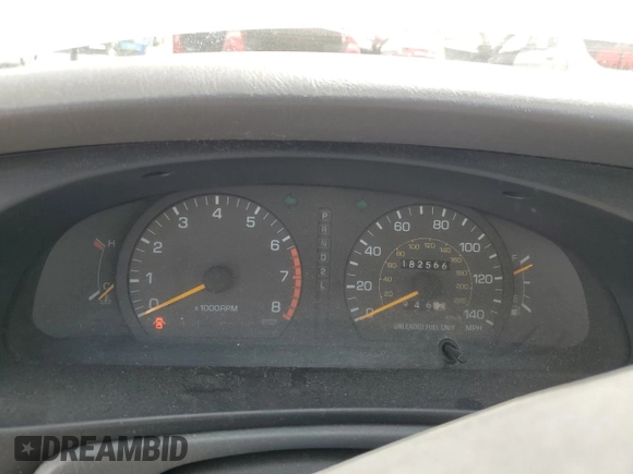 1994 Toyota Camry LE z VIN JT2SK12E0R0256694, wystawiony jako Copart lot #52819245 z przebiegiem 182 566 mil mil oraz Szkoda całkowita • Salvage title. Historia ofert i sprzedaży dostępna na DreamBid. Obrazek 9.