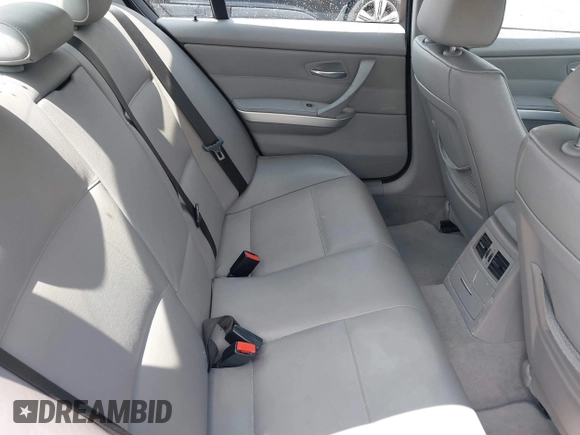 2006 BMW 3 Series 325i with VIN WBAVB17576NK31560, listed as a IAAI auction lot 42384770 with 186,091 mi miles and . Bid and sale history available at DreamBid. Image 8.