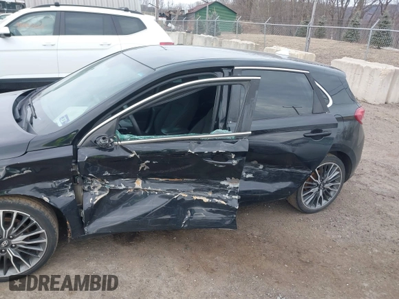 2018 Hyundai Elantra z VIN KMHH35LE3JU009912, wystawiony jako IAAI lot #41663874 z przebiegiem 143 109 mil mil oraz . Historia ofert i sprzedaży dostępna na DreamBid. Obrazek 6.