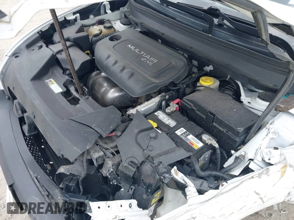 2015 Jeep Cherokee Trailhawk with VIN 1C4PJMBB7FW741365, listed as a IAAI auction lot 41879685 with 94,135 mi miles and . Bid and sale history available at carsss.com. Image 10.