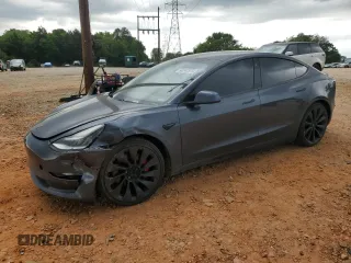 2020 Tesla Model 3 Performance z VIN 5YJ3E1EC5LF646941, wystawiony jako Copart lot #54247375 z przebiegiem 80 900 mil mil oraz Szkoda całkowita • Salvage title. Historia ofert i sprzedaży dostępna na DreamBid. Obrazek 1.