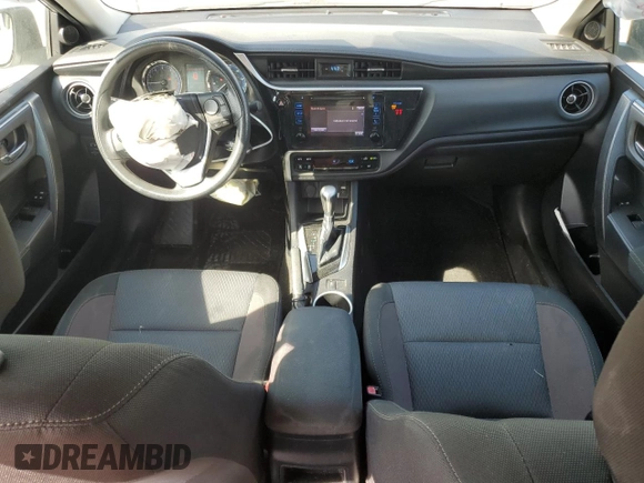2019 Toyota Corolla L z VIN 2T1BURHE5KC219319, wystawiony jako Copart lot #54297135 z przebiegiem 68 876 mil mil oraz Szkoda całkowita • Salvage title. Historia ofert i sprzedaży dostępna na DreamBid. Obrazek 8.