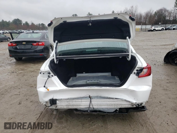 2025 Toyota Camry LE z VIN 4T1DBADK4SU017453, wystawiony jako Copart lot #52183485 z przebiegiem 16 812 mil mil oraz Szkoda całkowita • Salvage title. Historia ofert i sprzedaży dostępna na DreamBid. Obrazek 6.