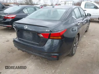 2022 Nissan Altima 2.5 SV with VIN 1N4BL4DV9NN385748, listed as a IAAI auction lot 41865474 with 59,369 mi miles. Bid and sale history available at carsss.com. Image 4.