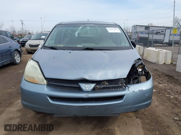 2004 Toyota Sienna with VIN 5TDZA29C44S036628, listed as a IAAI auction lot 41691034 with 389,982 mi miles and . Bid and sale history available at DreamBid. Image 6.