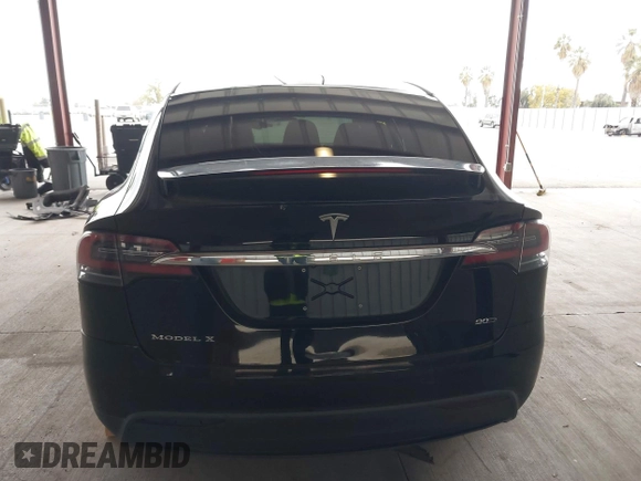 2017 Tesla Model X 90D z VIN 5YJXCAE21HF041207, wystawiony jako IAAI lot #41766065 z przebiegiem Nie podano mil oraz . Historia ofert i sprzedaży dostępna na DreamBid. Obrazek 16.