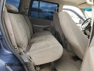 2002 Ford Explorer XLT z VIN 1FMZU73W72ZB01969, wystawiony jako Copart lot #85556964 z przebiegiem 276 545 mil mil oraz Szkoda całkowita • Salvage title. Historia ofert i sprzedaży dostępna na DreamBid. Obrazek 11.
