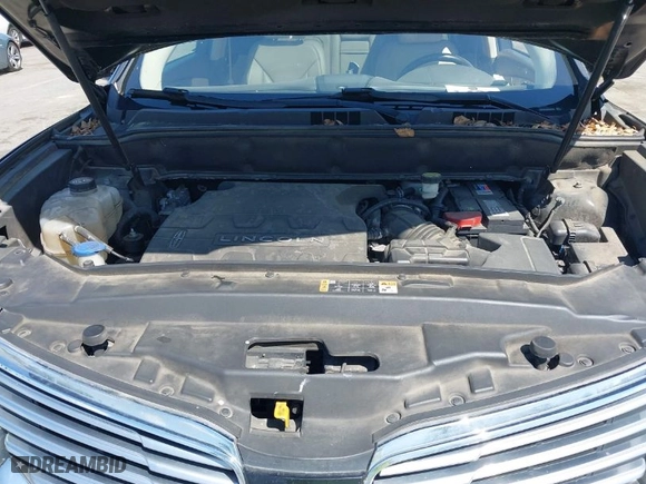 2016 Lincoln MKX Reserve with VIN 2LMTJ6LR8GBL46085, listed as a IAAI auction lot 42047381 with 268,557 mi miles. Bid and sale history available at carsss.com. Image 10.