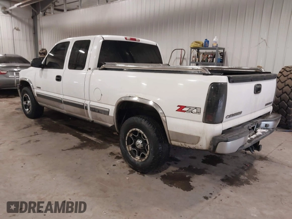 2002 Chevrolet Silverado 1500 LT with VIN 2GCEK19T421207016, listed as a IAAI auction lot 41182476 with 147,870 mi miles. Bid and sale history available at carsss.com. Image 3.