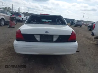 2008 Ford Police Interceptor z VIN 2FAFP71V68X141764, wystawiony jako IAAI lot #42268723 z przebiegiem Nie podano mil oraz . Historia ofert i sprzedaży dostępna na DreamBid. Obrazek 15.