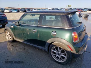 2007 MINI Hardtop S with VIN WMWMF73507TT86117, listed as a Copart auction lot 54372025 with 101,871 mi miles and Clean Title. Bid and sale history available at DreamBid. Image 2.