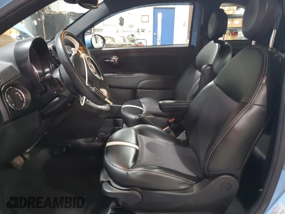 2017 FIAT 500e z VIN 3C3CFFGE5HT579876, wystawiony jako Copart lot #43909125 z przebiegiem 16 772 mil mil oraz Szkoda całkowita • Salvage title. Historia ofert i sprzedaży dostępna na DreamBid. Obrazek 7.