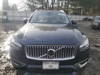 2024 Volvo XC90 Ultimate Bright Theme with VIN YV4062PF8R1185598, listed as a Copart auction lot 83224844 with 11,004 mi miles and Salvage Title. Bid and sale history available at carsss.com. Image 5.