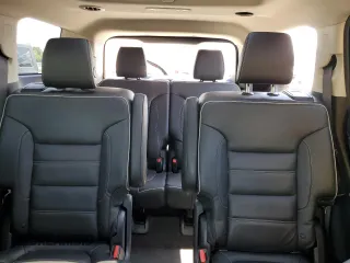 2017 GMC Acadia Denali z VIN 1GKKNXLS5HZ239863, wystawiony jako Copart lot #57999995 z przebiegiem 97 076 mil mil oraz Szkoda całkowita • Salvage title. Historia ofert i sprzedaży dostępna na DreamBid. Obrazek 10.