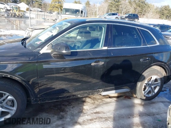 2019 Audi Q5 Premium with VIN WA1ANAFYXK2098173, listed as a IAAI auction lot 41675450 with 37,347 mi miles and . Bid and sale history available at DreamBid. Image 14.