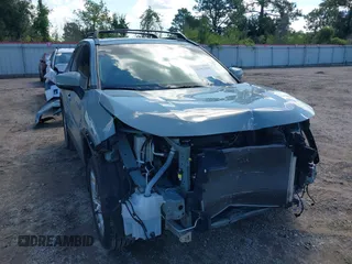 2021 Toyota RAV4 XLE Premium z VIN 2T3C1RFVXMW184382, wystawiony jako IAAI lot #40343908 z przebiegiem 58 594 mil mil oraz . Historia ofert i sprzedaży dostępna na DreamBid. Obrazek 6.