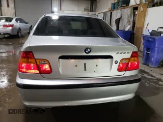 2003 BMW 3 Series 325xi with VIN WBAEU33453PM52318, listed as a Copart auction lot 52195535 with 104,018 mi miles and Salvage Title. Bid and sale history available at carsss.com. Image 6.