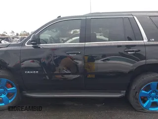2016 Chevrolet Tahoe LS z VIN 1GNSCAEC8GR387676, wystawiony jako IAAI lot #41774142 z przebiegiem 36 695 mil mil oraz . Historia ofert i sprzedaży dostępna na DreamBid. Obrazek 15.