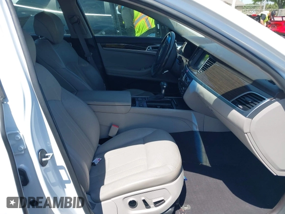 2019 Genesis G80 3.8L z VIN KMTFN4JE1KU313424, wystawiony jako IAAI lot #41985022 z przebiegiem Nie podano mil oraz . Historia ofert i sprzedaży dostępna na DreamBid. Obrazek 5.