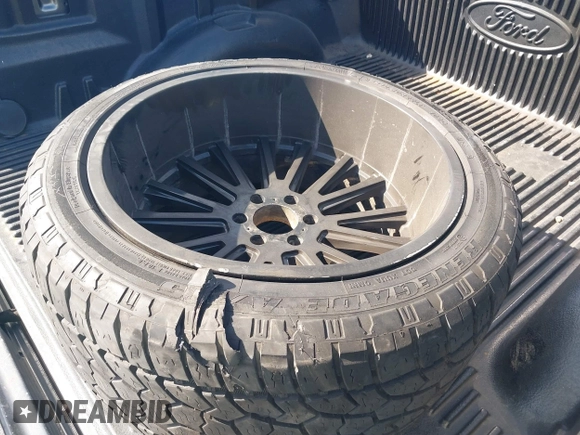 2017 Ford F-150 XL с VIN 1FTEW1CP4HFB49197, выставлен на аукционе IAAI как лот 41745735 с пробегом 76 106 миль миль и . История ставок и продаж доступна на DreamBid. Изображение 12.