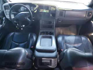2003 Chevrolet Silverado SS z VIN 2GCEK19N131398509, wystawiony jako Copart lot #52505064 z przebiegiem Nie podano mil oraz Szkody całkowita. Historia ofert i sprzedaży dostępna na DreamBid. Obrazek 8.