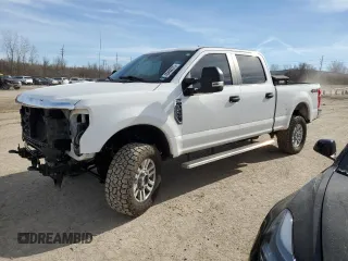 2018 Ford Super Duty F-250 SRW XL with VIN 1FT7W2B6XJEB68792, listed as a Copart auction lot 45408075 with 117,110 mi miles and Salvage Title. Bid and sale history available at carsss.com. Image 1.