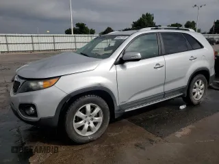2013 Kia Sorento LX with VIN 5XYKTDA21DG351040, listed as a Copart auction lot 58432105 with 127,064 mi miles and Salvage title. Bid and sale history available at DreamBid. Image 1.