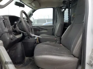 2019 GMC Savana Cargo Van with VIN 1GTW7AFG8K1272311, listed as a Copart auction lot 87918855 with 141,396 mi miles and Salvage Title. Bid and sale history available at carsss.com. Image 7.