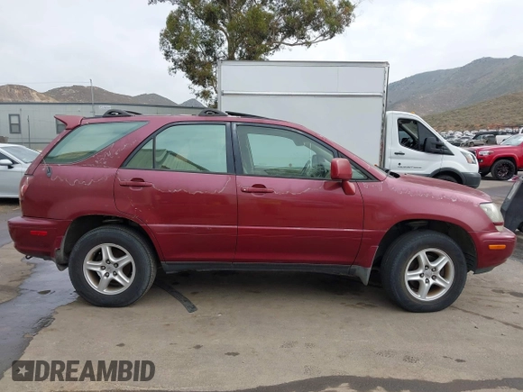 2000 Lexus RX 300 with VIN JT6HF10UXY0148220, listed as a IAAI auction lot 42105078 with 250,618 mi miles. Bid and sale history available at carsss.com. Image 13.