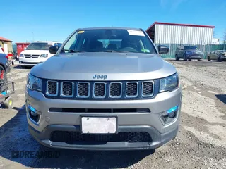 2018 Jeep Compass Sport with VIN 3C4NJDAB8JT191603, listed as a IAAI auction lot 41674308 with 107,291 mi miles and . Bid and sale history available at DreamBid. Image 12.