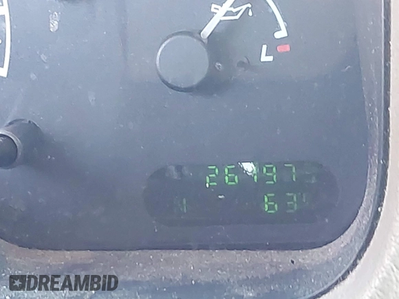 2002 Ford Explorer XLT with VIN 1FMZU63E72UA31050, listed as a IAAI auction lot 42037191 with 261,973 mi miles and . Bid and sale history available at DreamBid. Image 15.