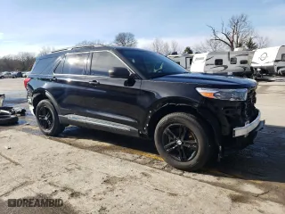 2022 Ford Explorer XLT with VIN 1FMSK8DHXNGB74217, listed as a Copart auction lot 45644885 with 27,818 mi miles and Salvage Title. Bid and sale history available at carsss.com. Image 4.