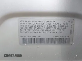 2006 Volkswagen Passat Value Edition z VIN WVWAK73C76P044333, wystawiony jako IAAI lot #42332662 z przebiegiem 101 133 mil mil oraz . Historia ofert i sprzedaży dostępna na DreamBid. Obrazek 9.