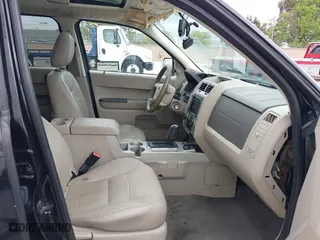 2008 Ford Escape Hybrid with VIN 1FMCU59H68TB26124, listed as a IAAI auction lot 42062917 with 197,929 mi miles. Bid and sale history available at carsss.com. Image 5.
