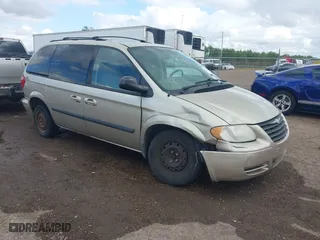 2006 Chrysler Town & Country SWB with VIN 1A4GP45R66B594898, listed as a IAAI auction lot 41128710 with 195,062 mi miles. Bid and sale history available at carsss.com. Image 1.