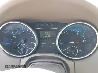 2011 Mercedes-Benz M ML 350 BlueTEC with VIN 4JGBB2FB8BA625553, listed as a IAAI auction lot 42063572 with 186,918 mi miles. Bid and sale history available at carsss.com. Image 7.