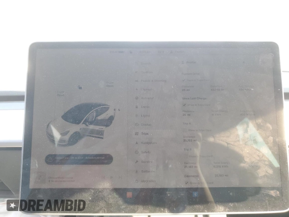 2023 Tesla Model 3 z VIN 5YJ3E1EA1PF564693, wystawiony jako Copart lot #68504674 z przebiegiem 25 183 mil mil oraz Szkoda całkowita • Salvage title. Historia ofert i sprzedaży dostępna na DreamBid. Obrazek 9.