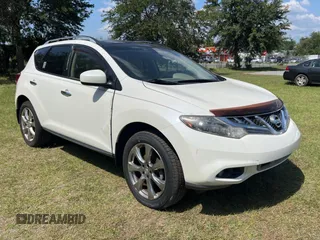 2014 Nissan Murano LE z VIN JN8AZ1MU3EW404562, wystawiony jako Copart lot #58057755 z przebiegiem 56 948 mil mil oraz Szkoda całkowita • Salvage title. Historia ofert i sprzedaży dostępna na DreamBid. Obrazek 1.