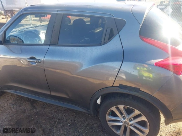 2012 Nissan Juke SV with VIN JN8AF5MV5CT106523, listed as a IAAI auction lot 40850422 with 157,106 mi miles. Bid and sale history available at carsss.com. Image 6.