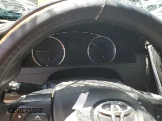 2017 Toyota Camry XLE z VIN 4T1BF1FK0HU700820, wystawiony jako Copart lot #52010655 z przebiegiem Nie podano mil oraz Szkoda całkowita • Salvage title. Historia ofert i sprzedaży dostępna na DreamBid. Obrazek 9.
