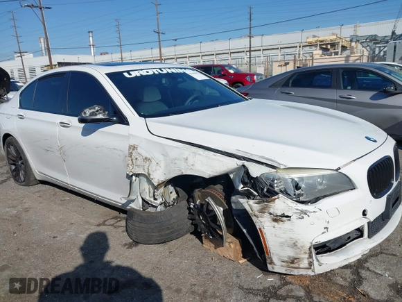 2014 BMW 7 Series 750i с VIN WBAYA8C58ED228444, выставлен на аукционе IAAI как лот 41665037 с пробегом 165 663 миль миль и . История ставок и продаж доступна на DreamBid. Изображение 6.