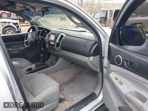 2008 Toyota Tacoma with VIN 3TMMU52NX8M005775, listed as a IAAI auction lot 41826447 with 117,775 mi miles and . Bid and sale history available at DreamBid. Image 5.