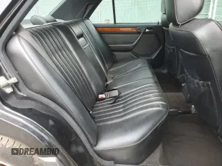 1993 Mercedes-Benz 300 with VIN WDBEA28E5PB835958, listed as a Copart auction lot 50851925 with 90,553 mi miles and Clean Title. Bid and sale history available at DreamBid. Image 10.