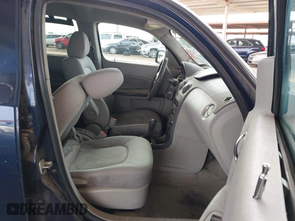 2009 Chevrolet HHR 1LT with VIN 3GNCA23B29S537789, listed as a IAAI auction lot 41917351 with 171,456 mi miles and . Bid and sale history available at carsss.com. Image 5.